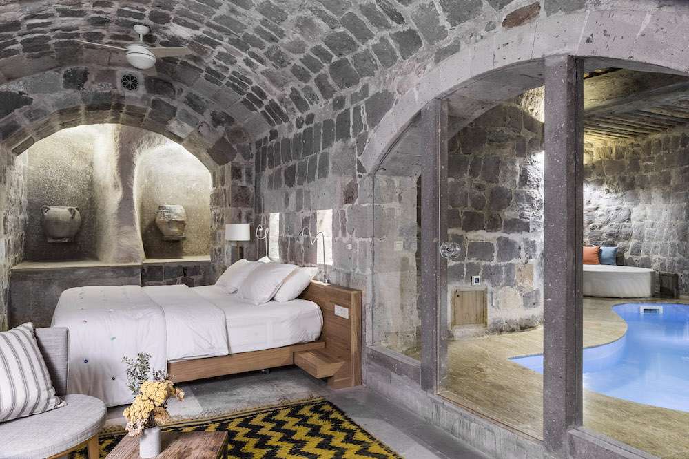 Argos Spendid Suites
