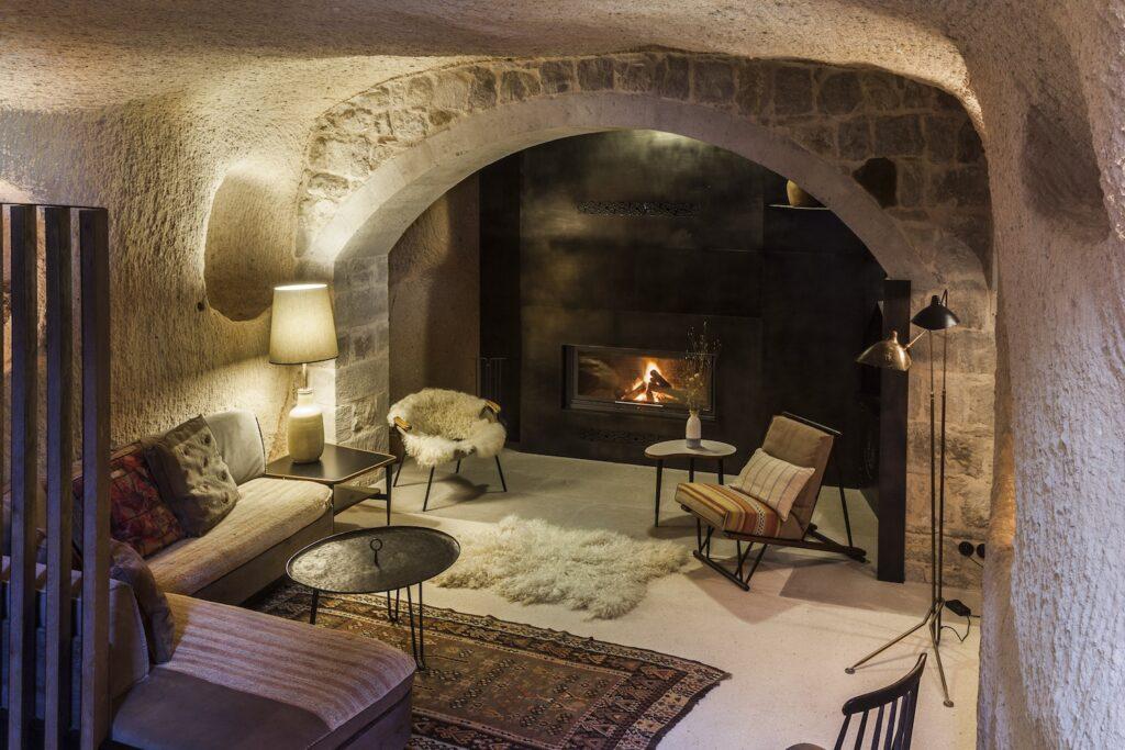 Argos in Cappadocia feels very Strega Nona