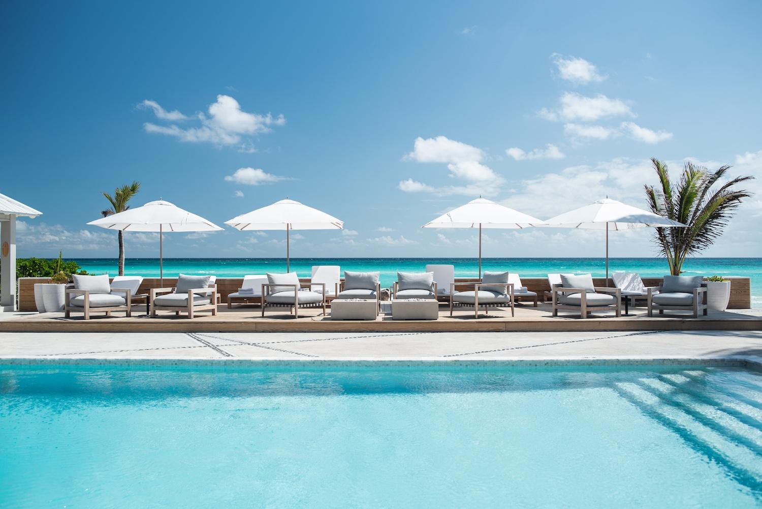 Caerula Mar Club pool