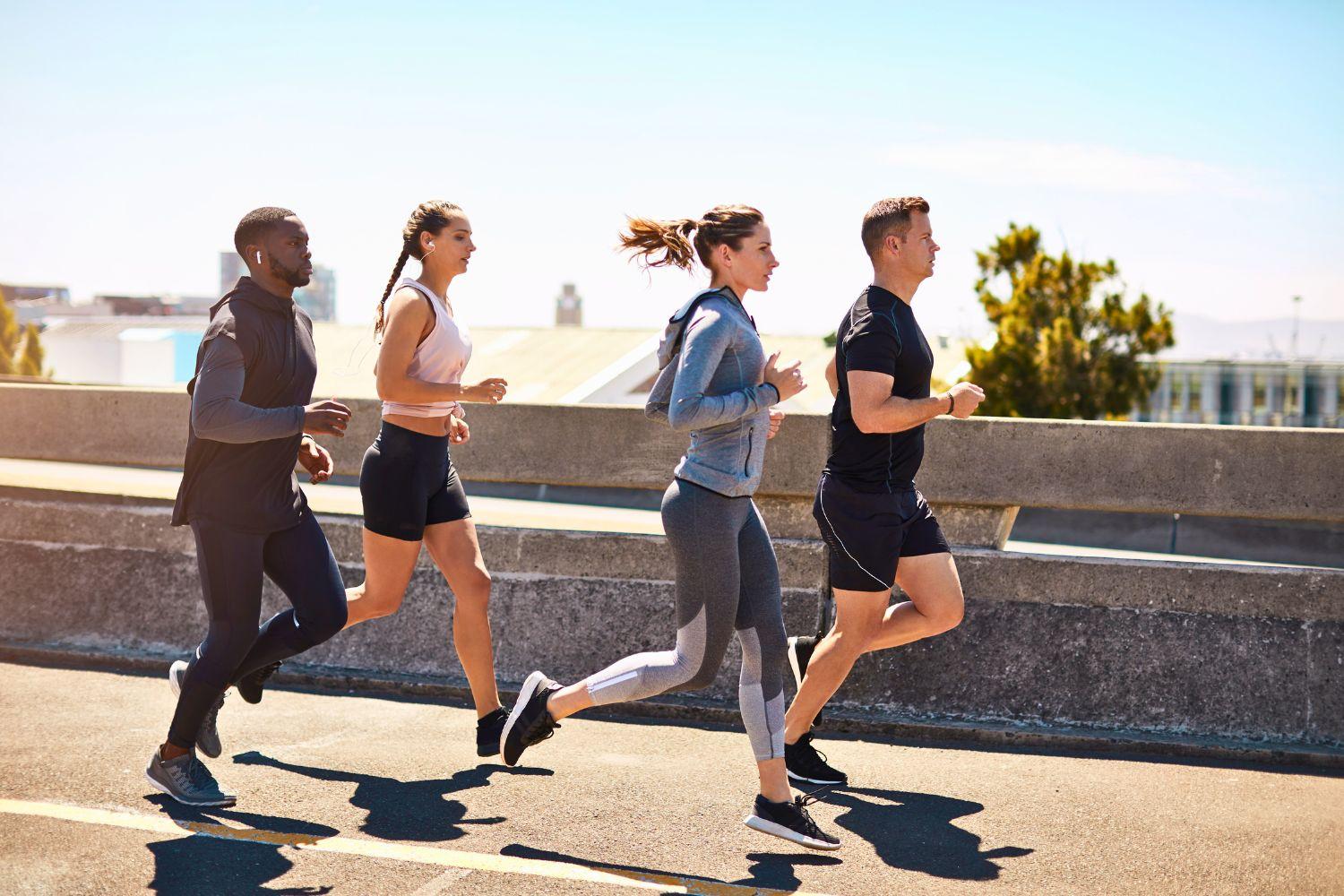 running clubs, one of 5 fitness trends