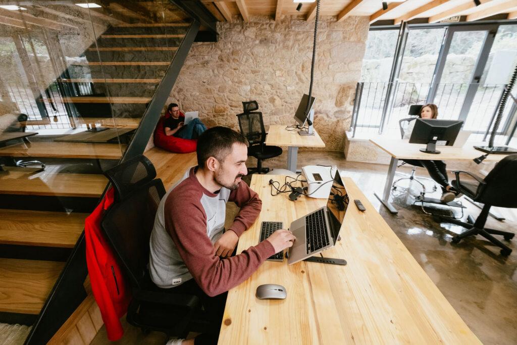 co-living and working at iSlow
