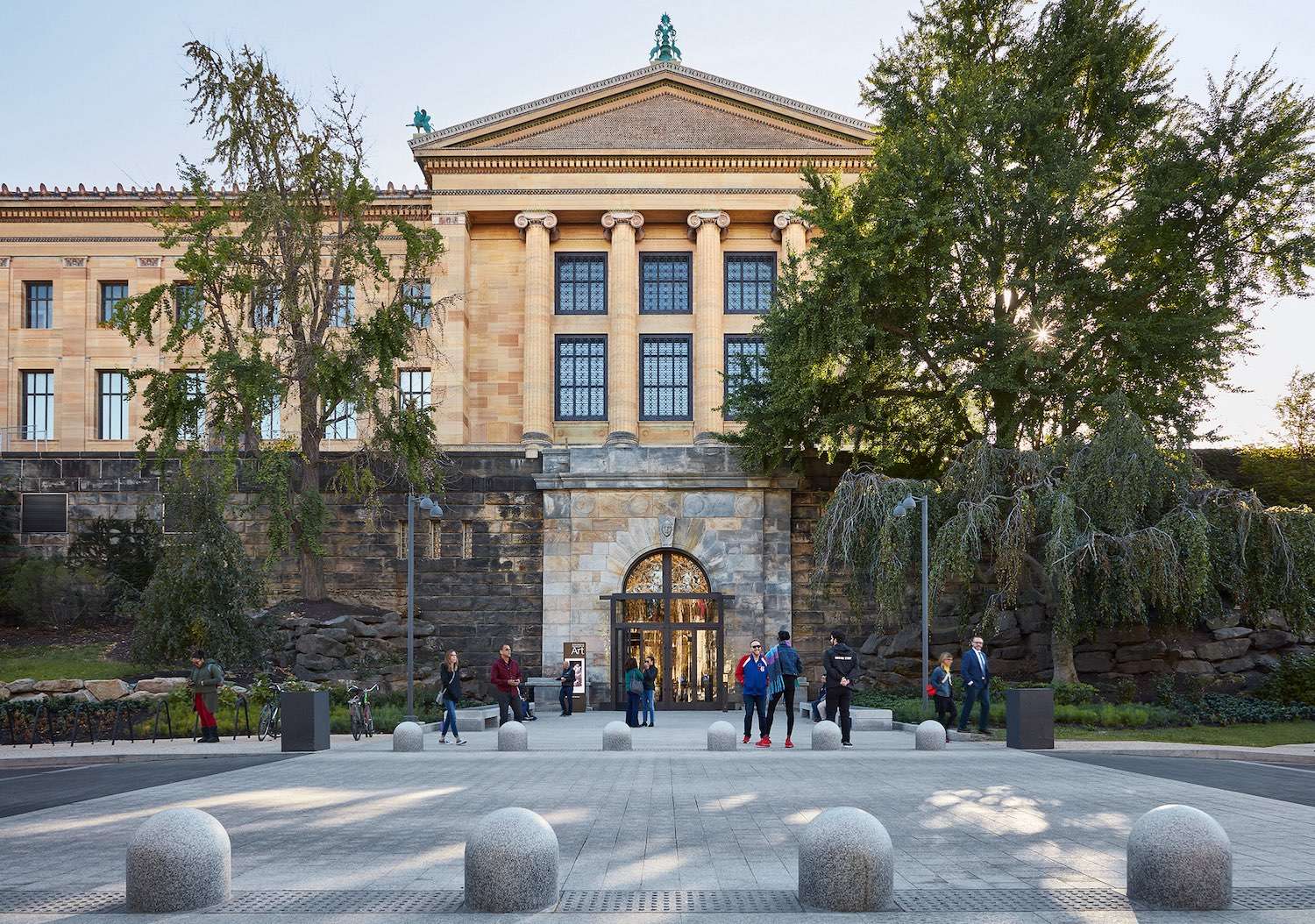 The North Entrance, for the first time in decades, was restored to public use in 2019. Steve Hall © Hall + Merrick Photographers, 2019, courtesy Philadelphia Museum of Art, 2021.